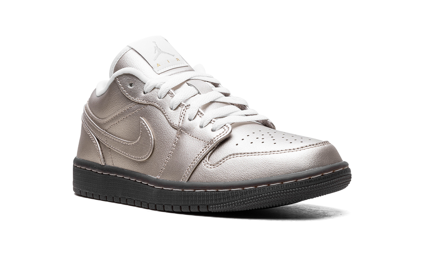 Air Jordan 1 Low SE WMNS Metallic Zinc