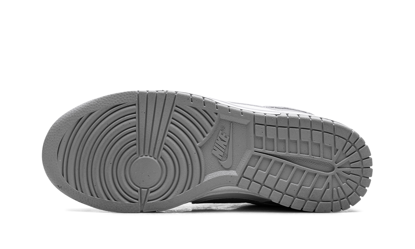 Dunk Low Next Nature WMNS Light Smoke Grey