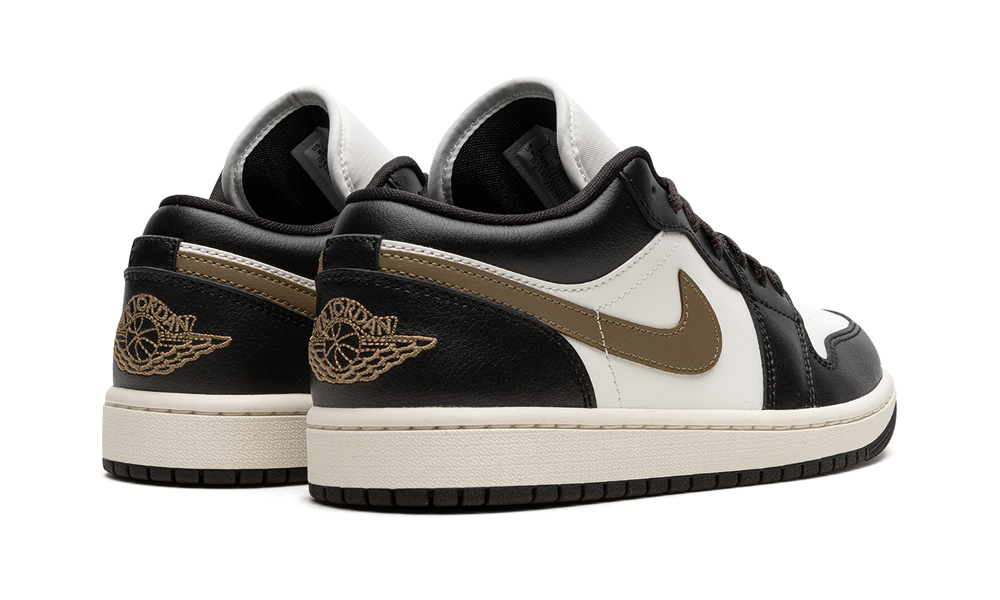 Air Jordan 1 Low WMNS Shadow Brown