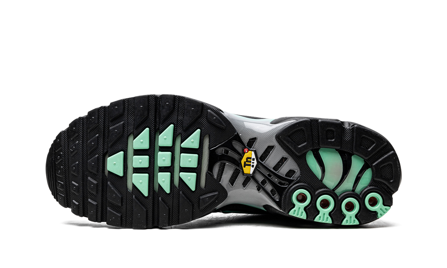 Air Max Plus Spirograph