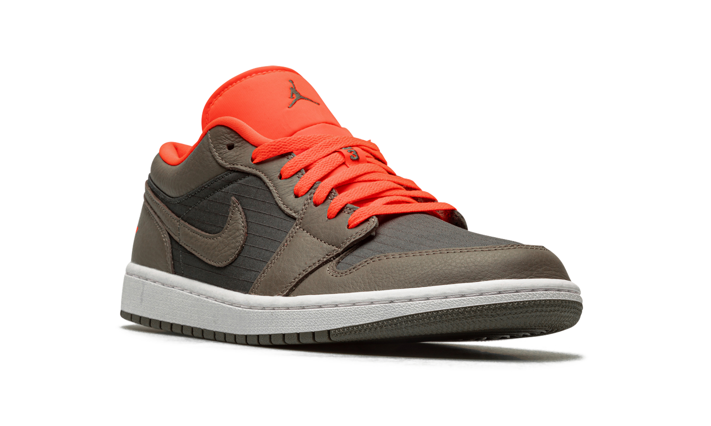AIR JORDAN 1 LO SE WMNS Black / Olive/ Bright Crimson