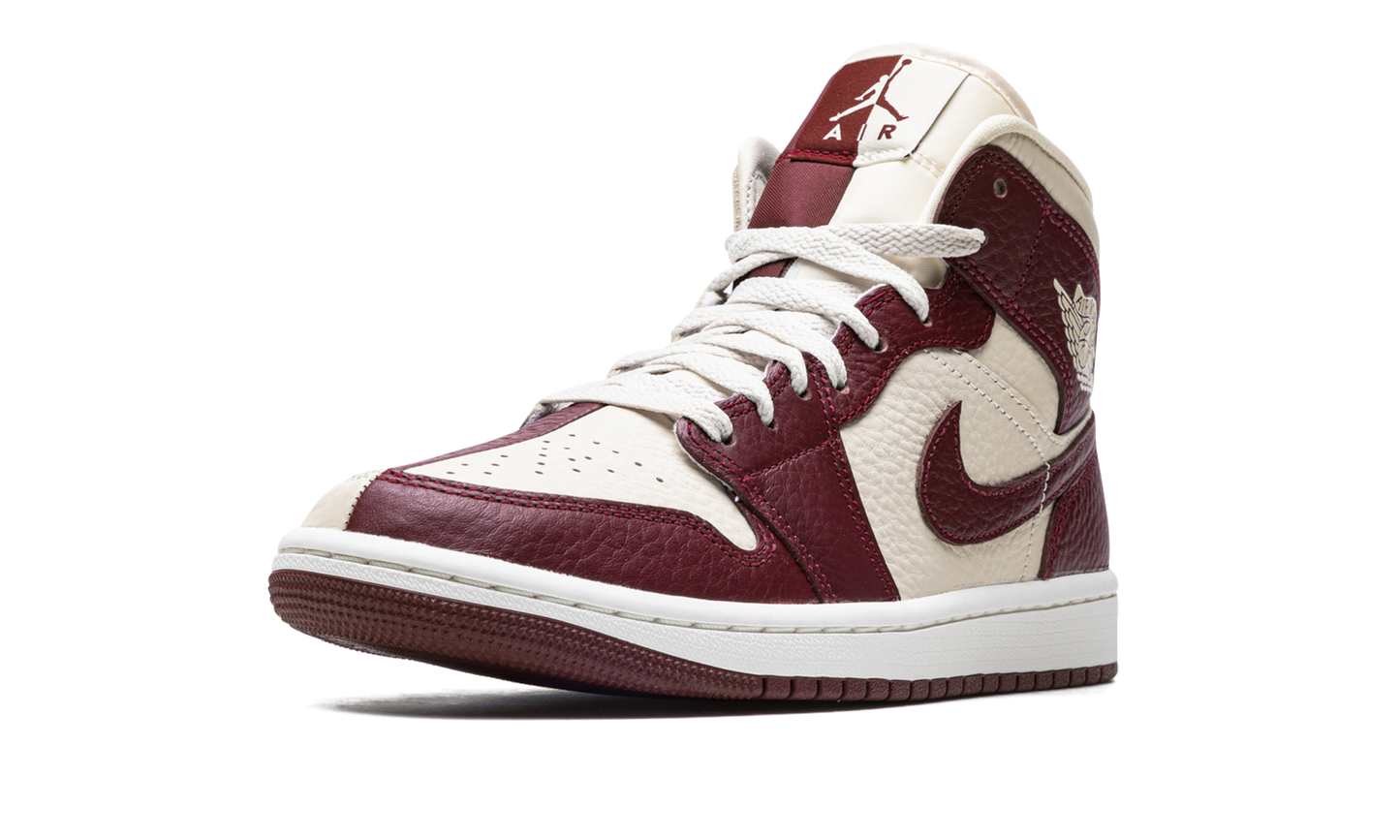 AIR JORDAN 1 WMNS Split Cherrywood Red