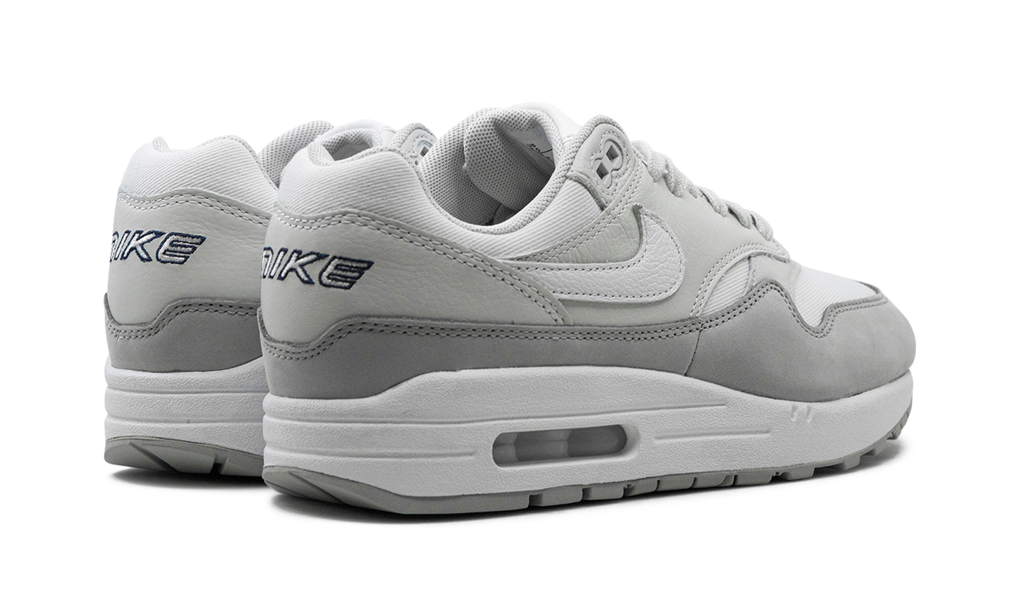 AIR MAX 1 '87 LX WMNS Light Smoke Grey
