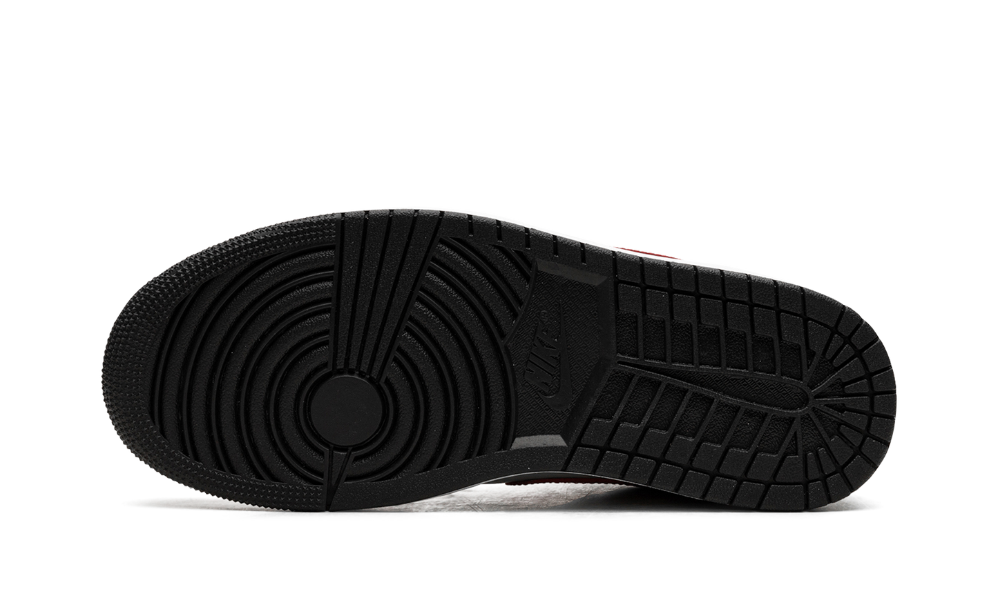 Air Jordan 1 Low WMNS Black / Grey / Red