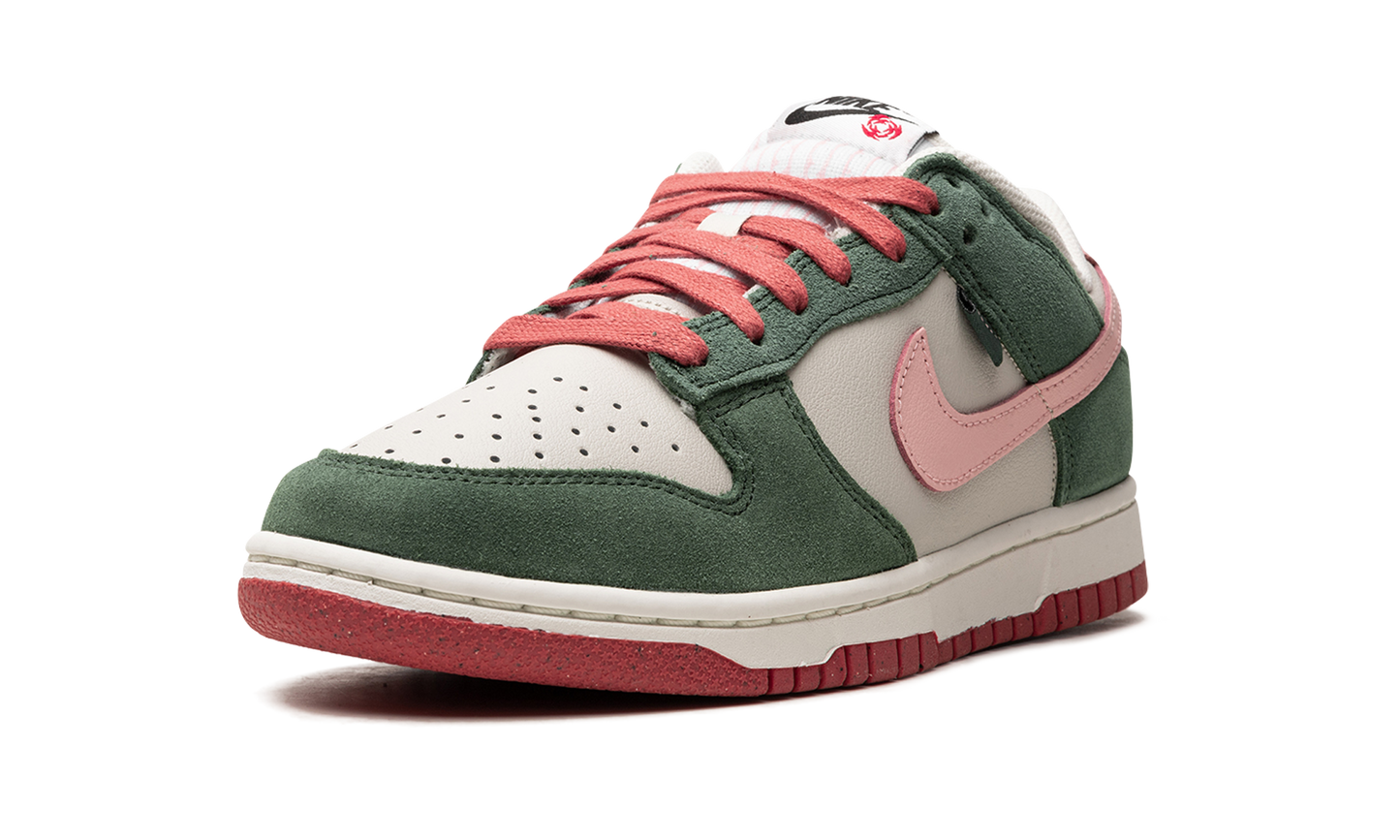 DUNK LO SE WMNS All Petals United