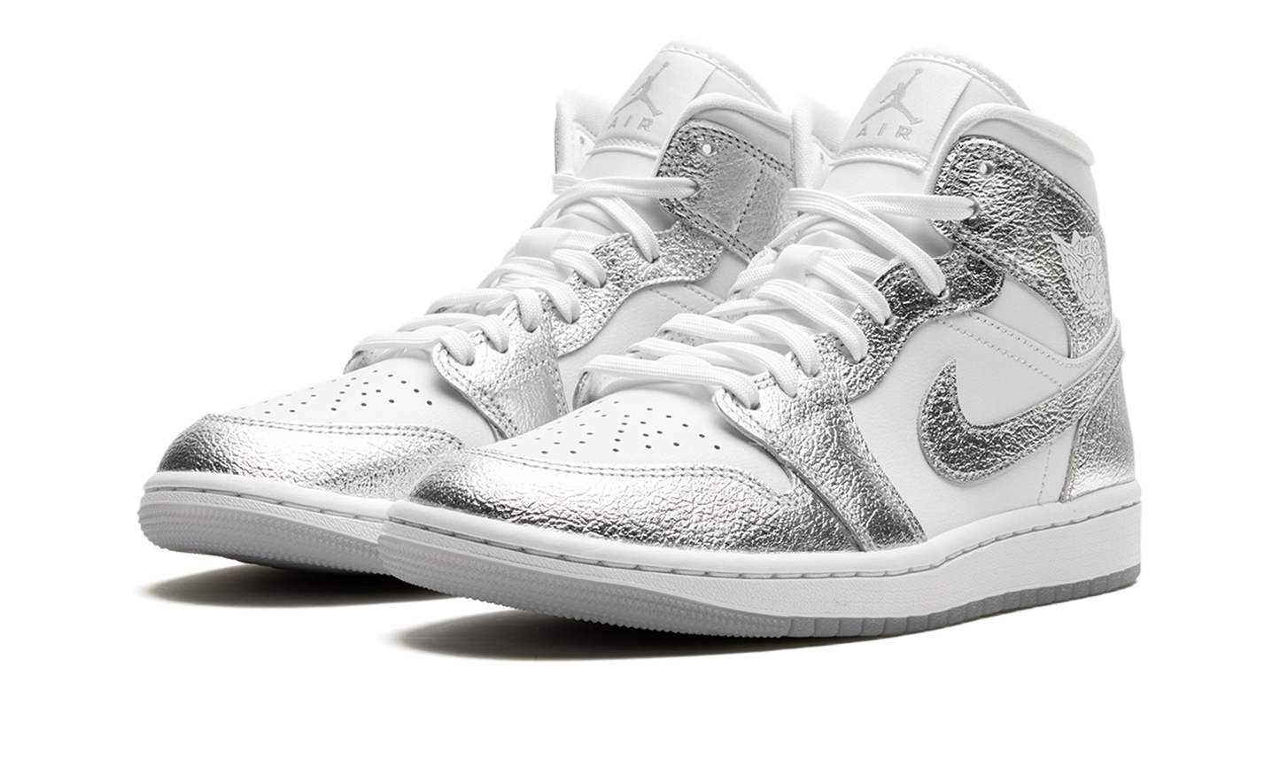 Air Jordan 1 Mid SE WMNS Metallic Silver