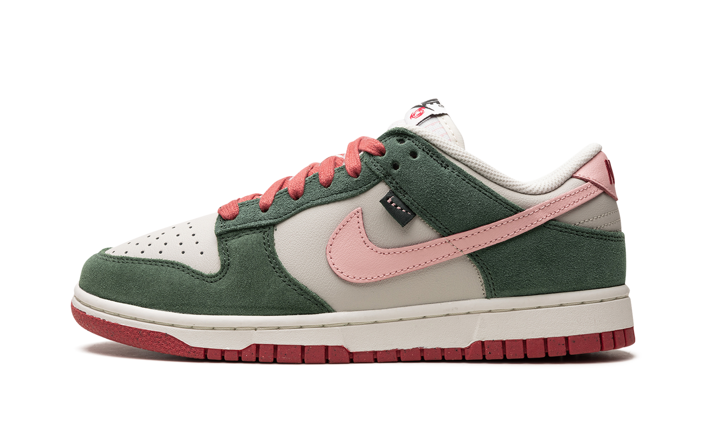 DUNK LO SE WMNS All Petals United