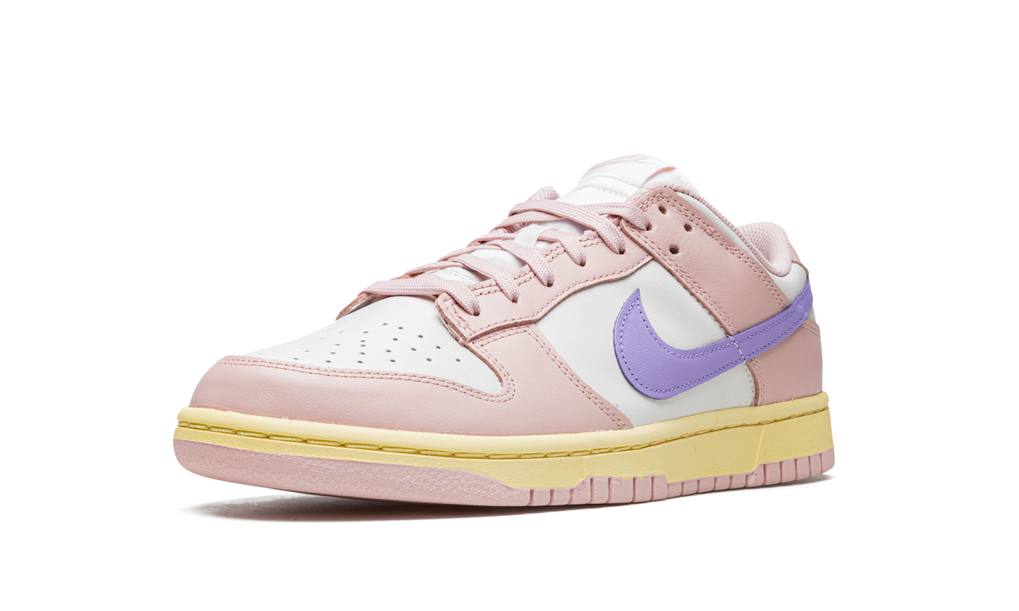DUNK LOW WMNS Pink Oxford