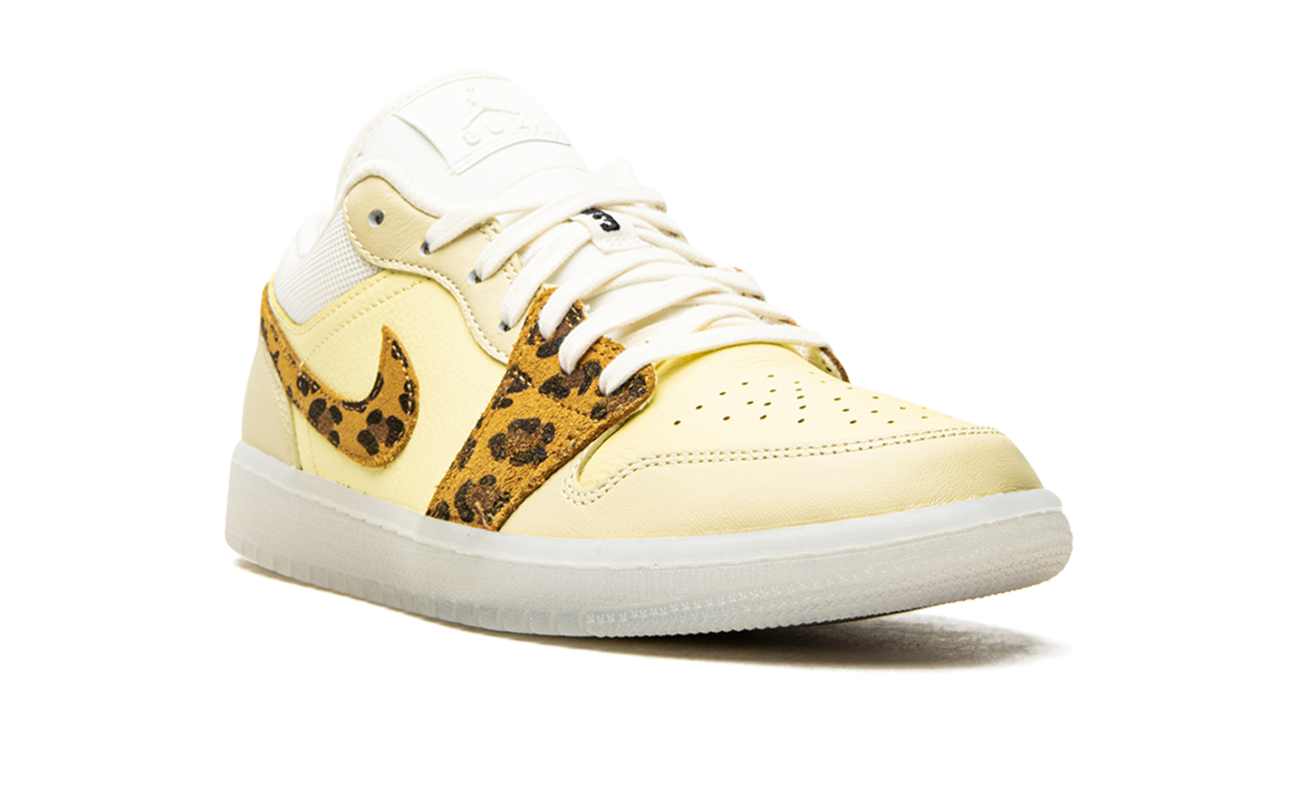 AIR JORDAN 1 LO WMNS SNKRS Day
