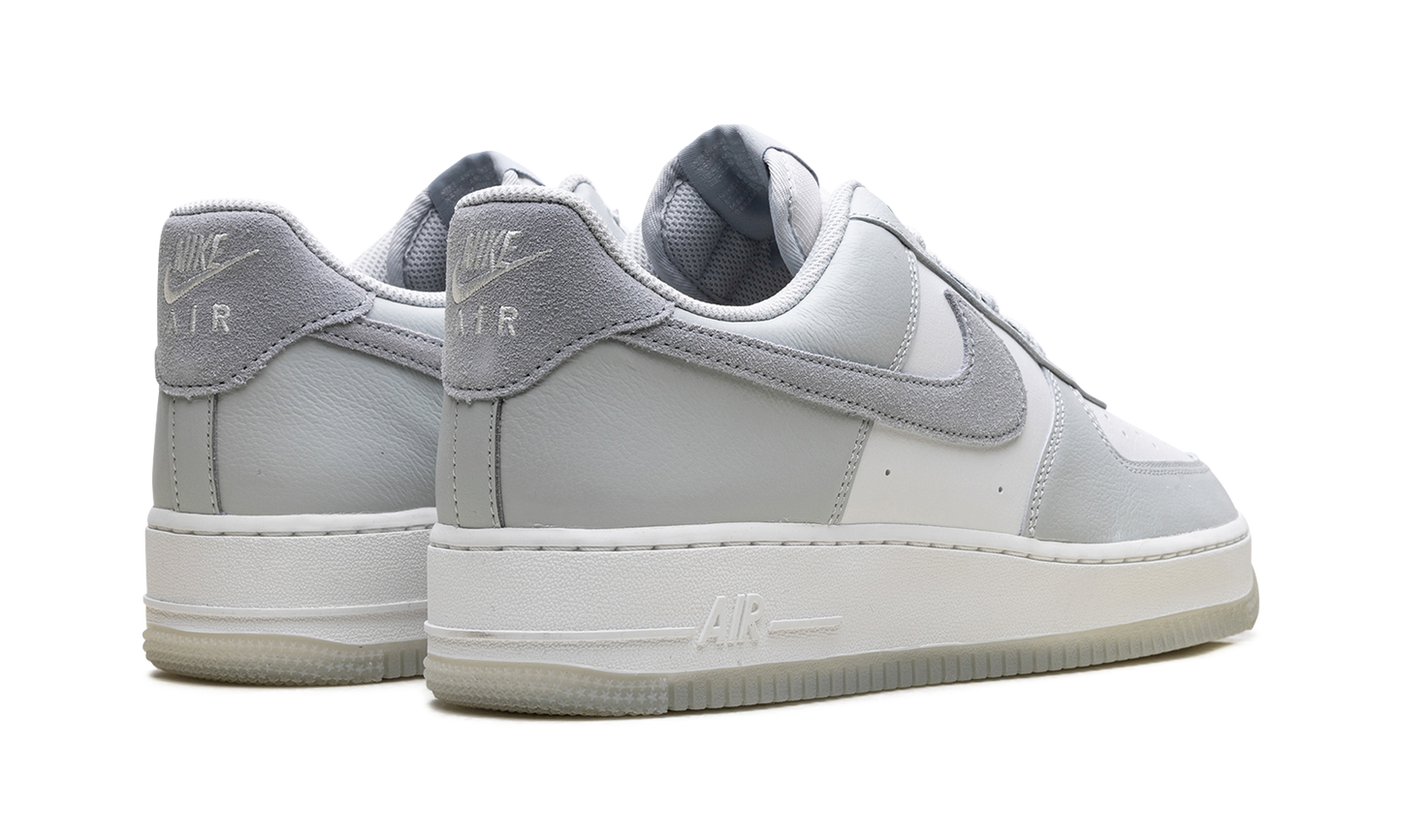 Air Force 1 '07 LV8 Grey