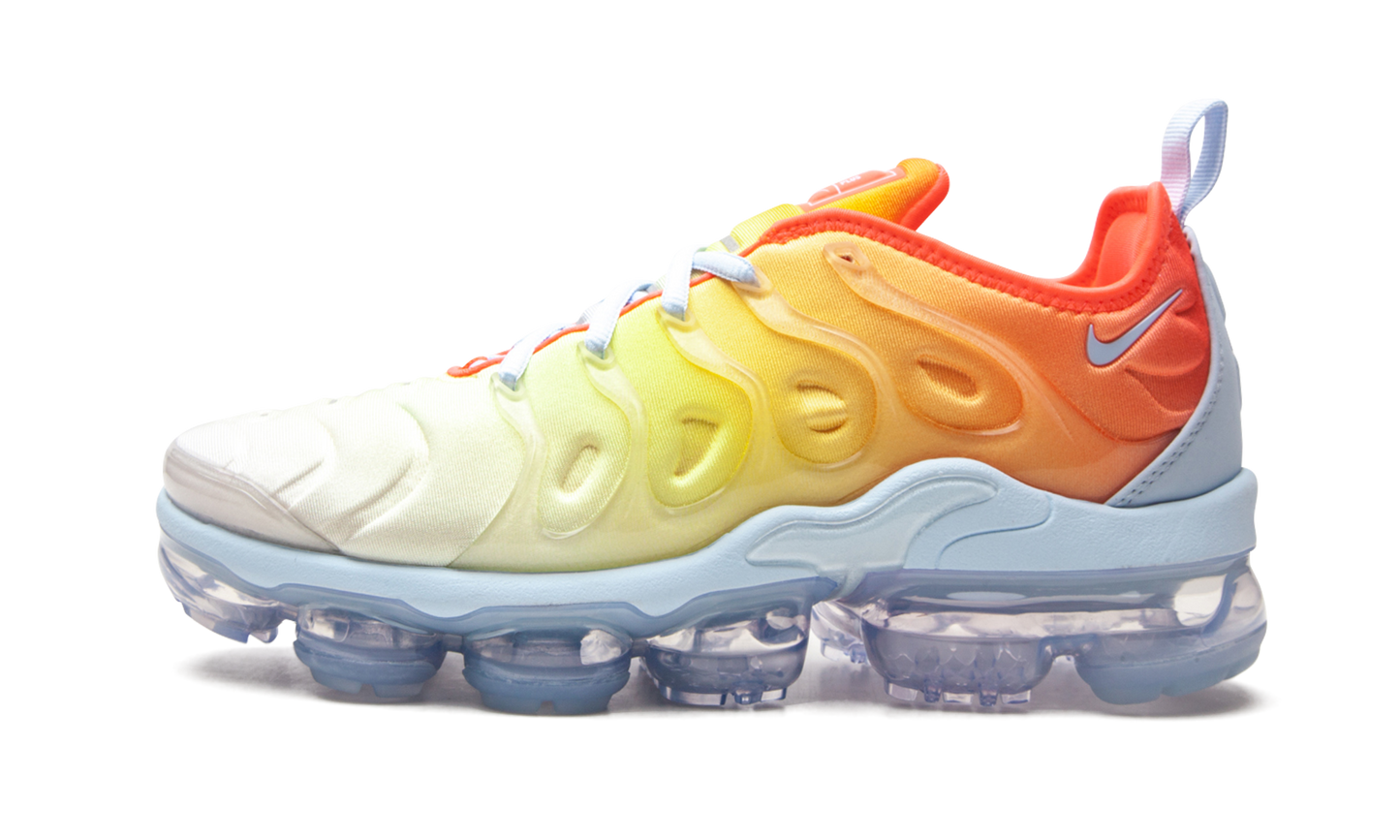 WMNS VaporMax Plus Sunrise