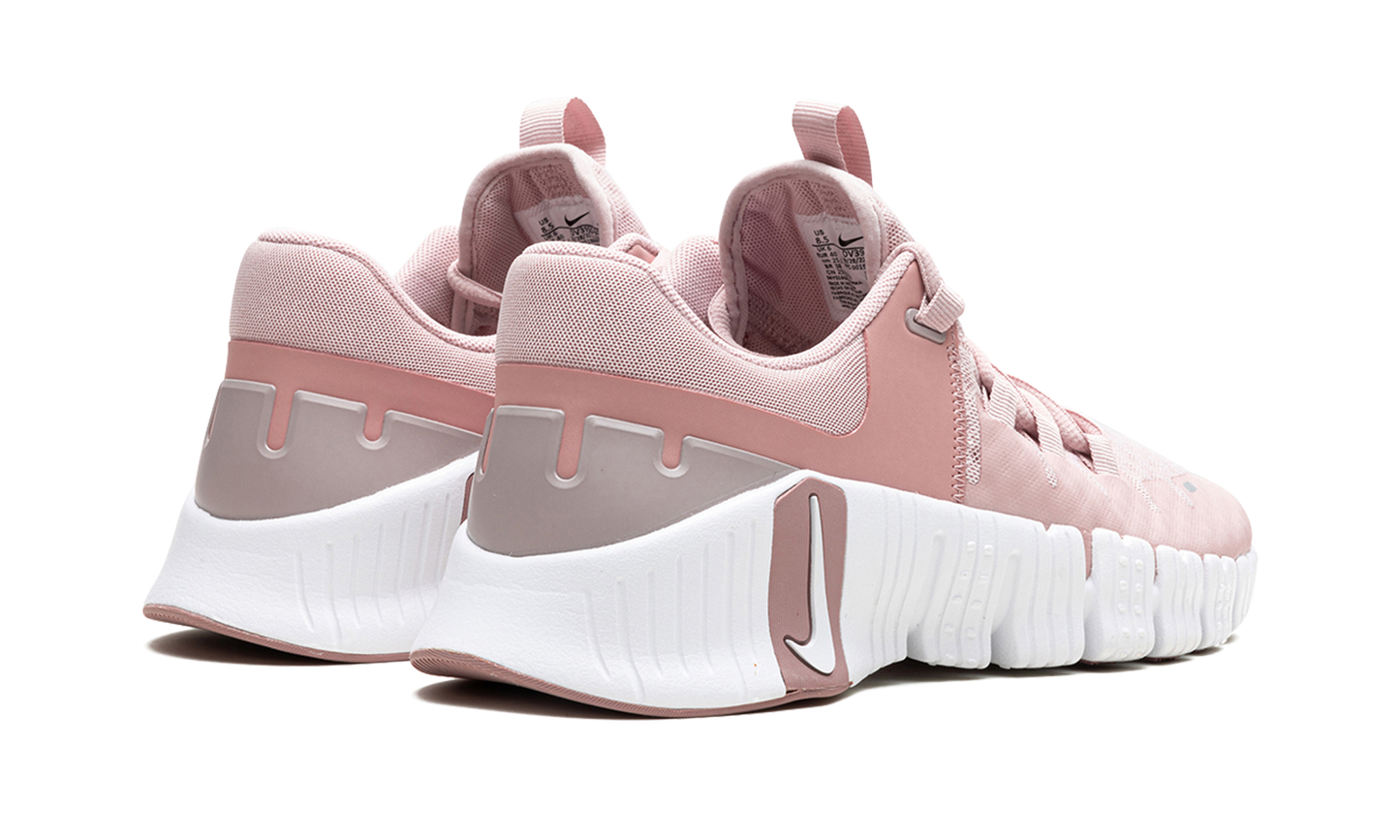WMNS Nike Free Metcon 5 Pink Oxford