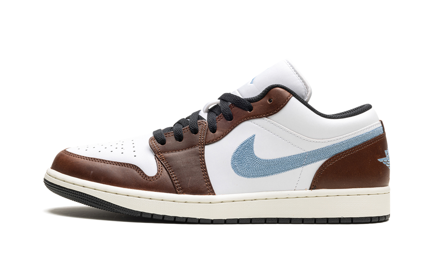 Air Jordan 1 Low SE Embroidered Swoosh - Mocha