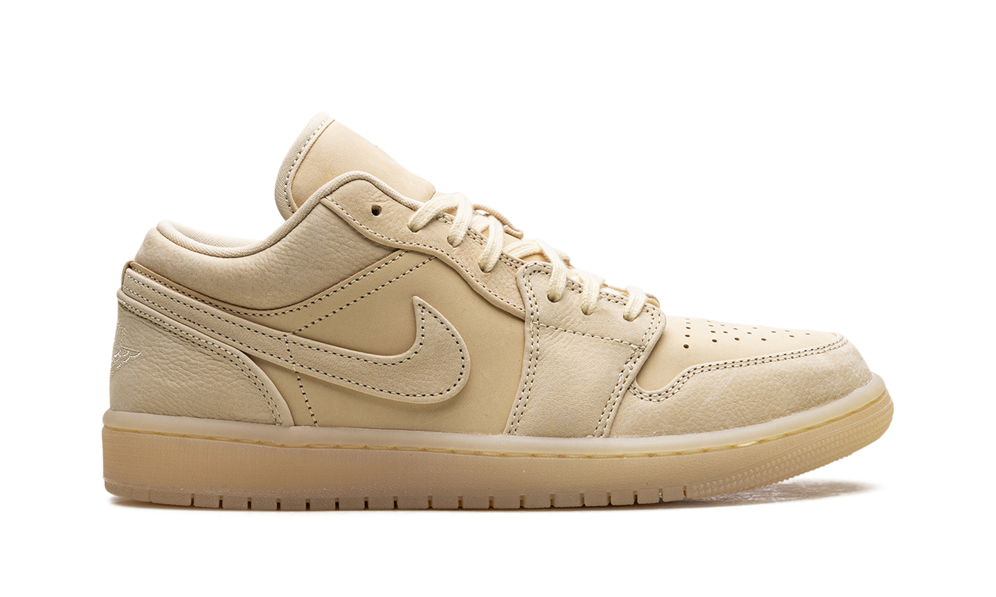 Air Jordan 1 Low SE WMNS Sand