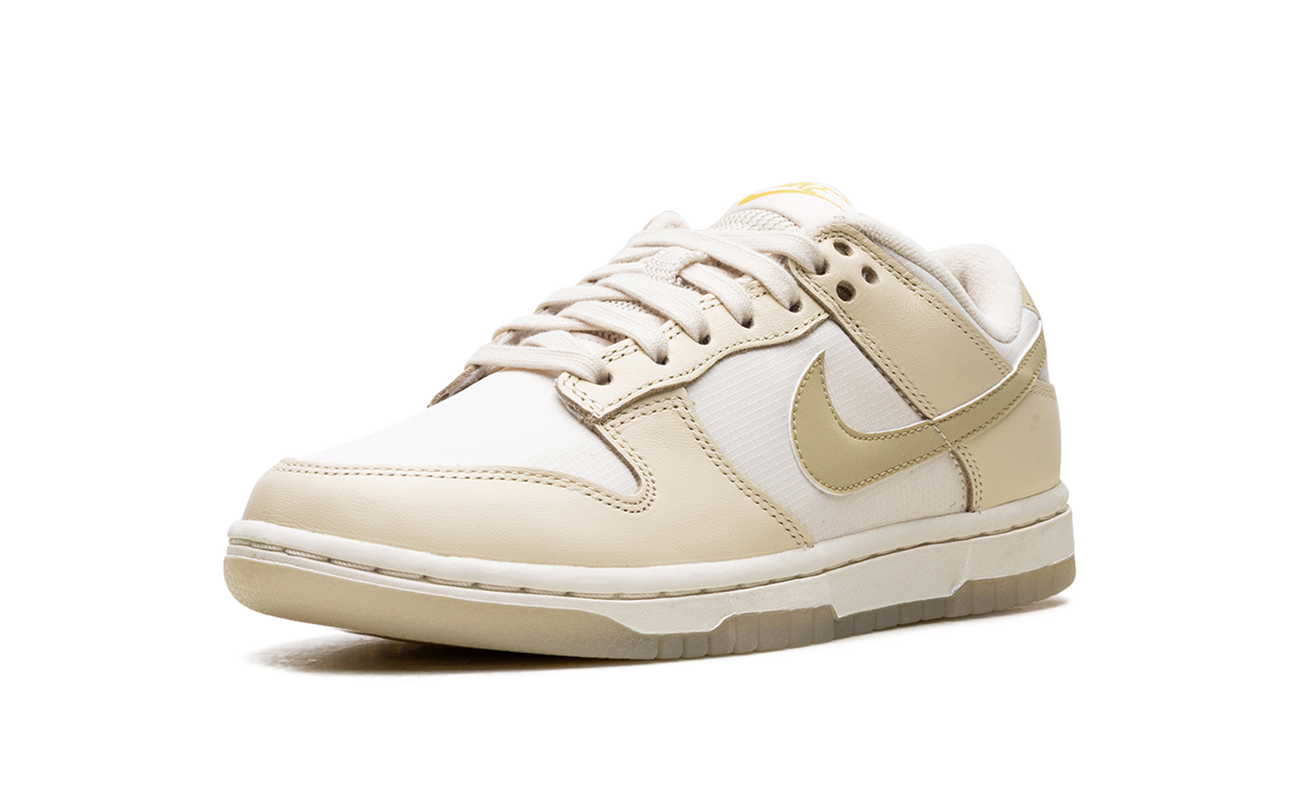 Dunk Low WMNS Team Gold