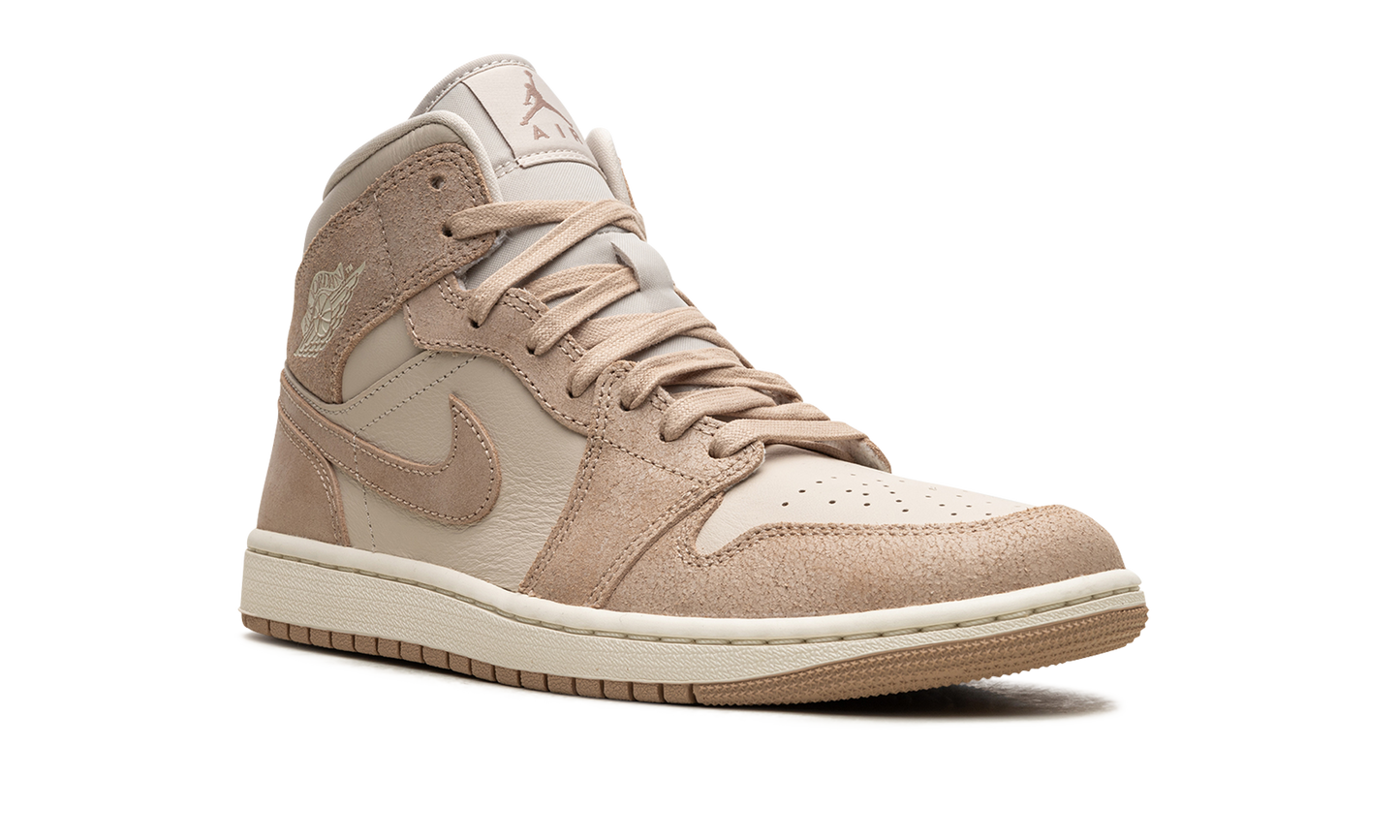 AIR JORDAN 1 MID SE WMNS Legend Light Brown