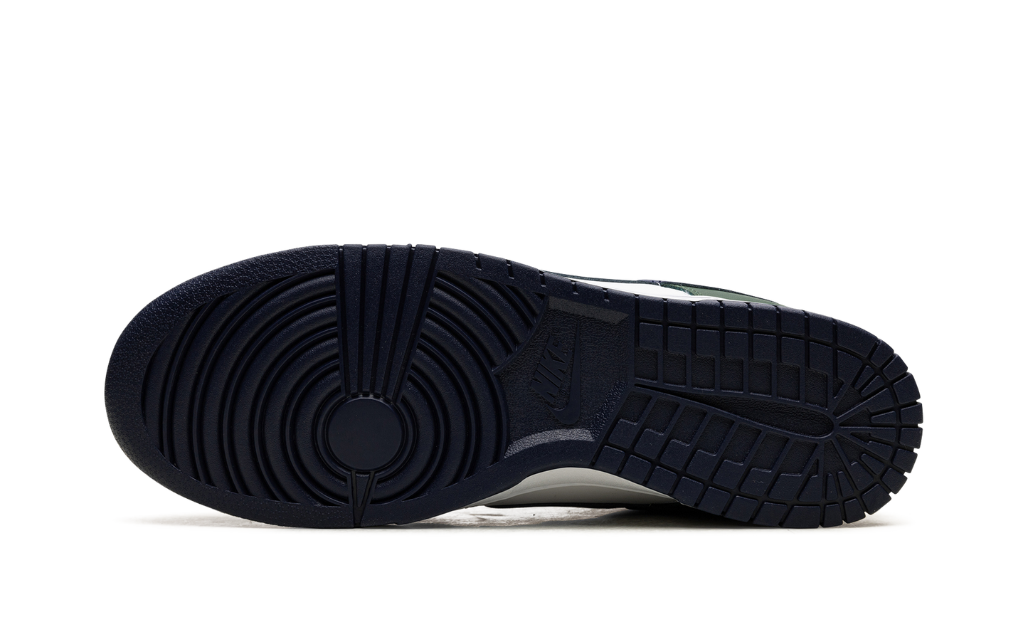 Dunk Low Fir