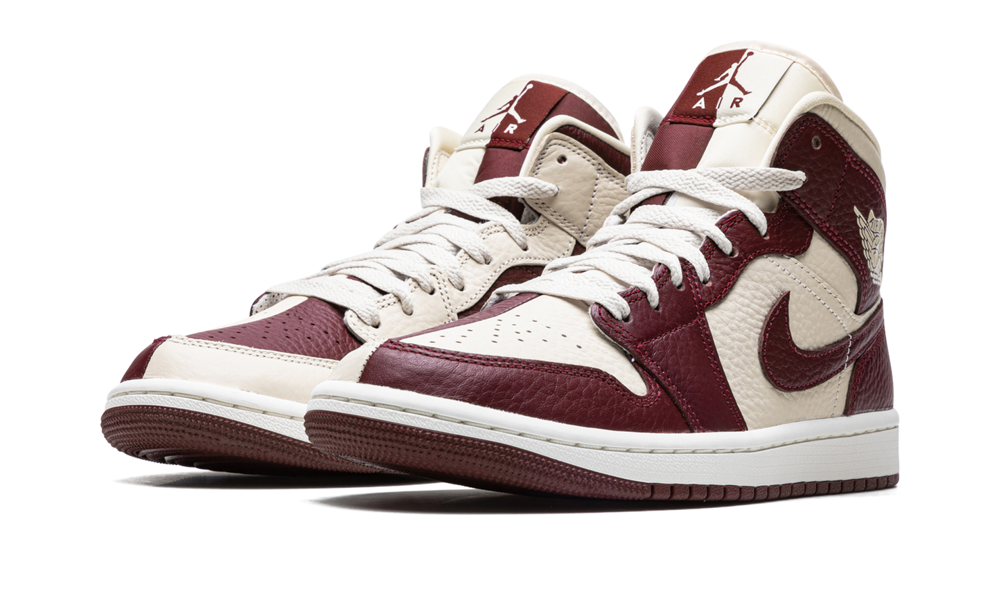 AIR JORDAN 1 WMNS Split Cherrywood Red