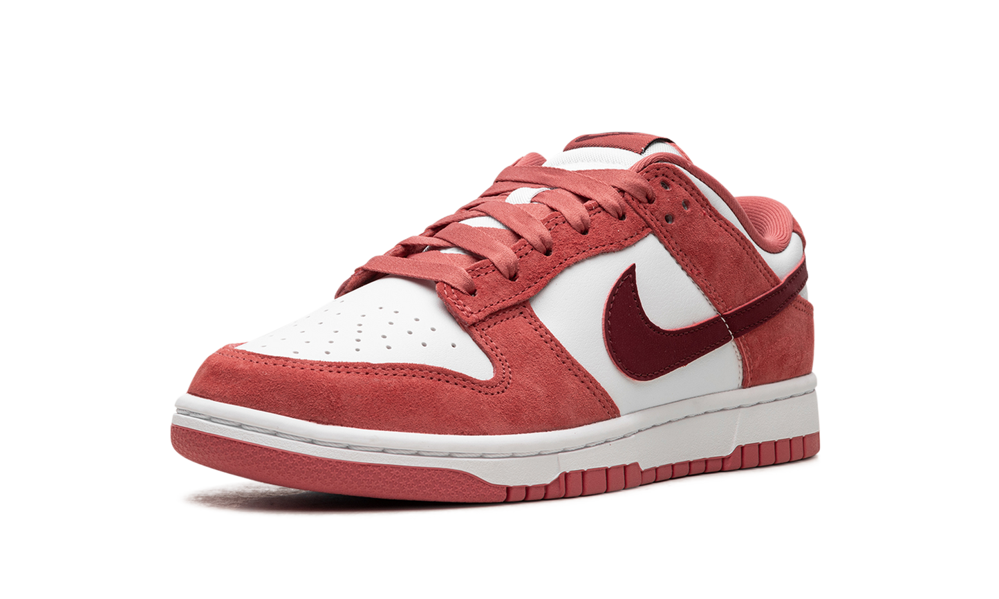 DUNK LOW WMNS Valentine's Day