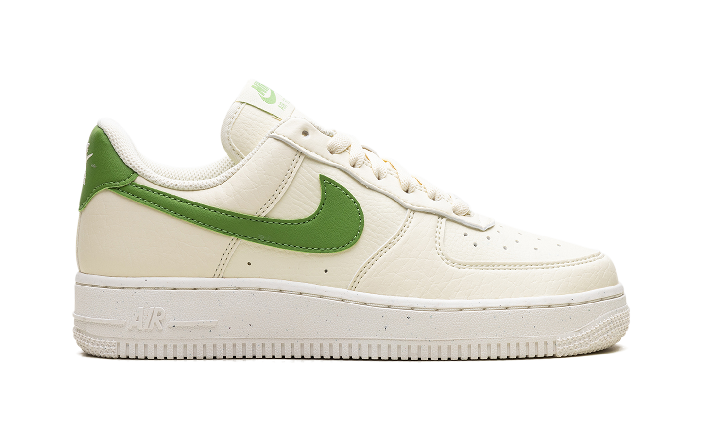 NIKE AIR FORCE 1 '07 LO WMNS COCONUT MILK