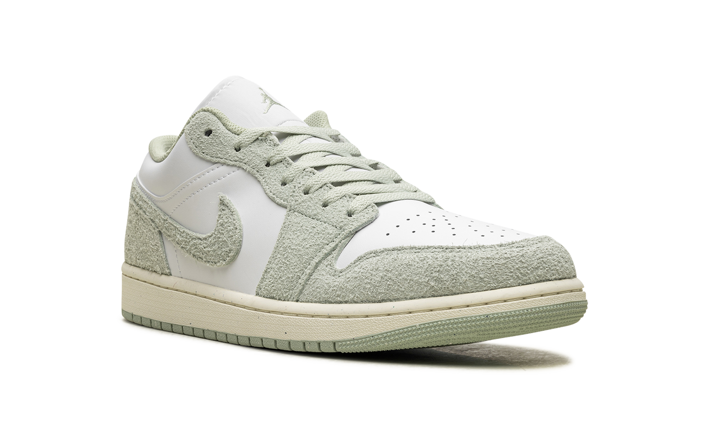 Air Jordan 1 Low SE Seafoam