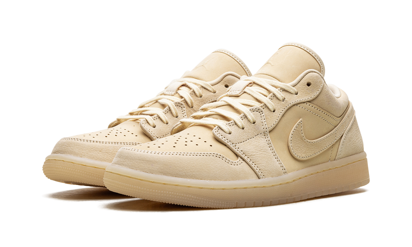 Air Jordan 1 Low SE WMNS Sand