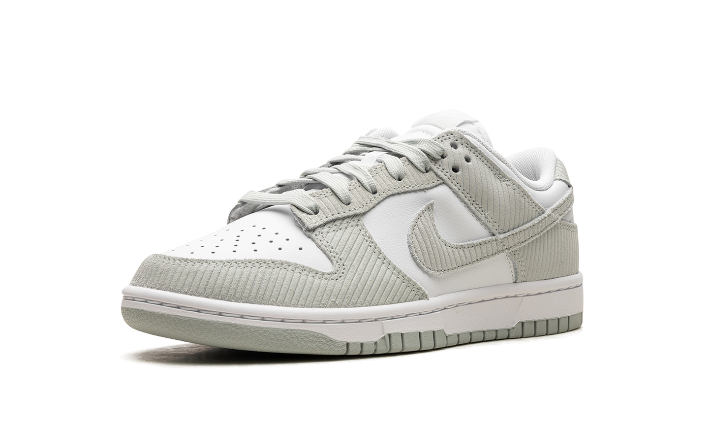DUNK LOW WMNS Grey Corduroy