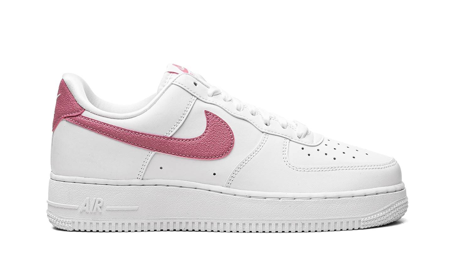 AIR FORCE 1 '07 ESS TRINO MNS WMNS Desert Berry