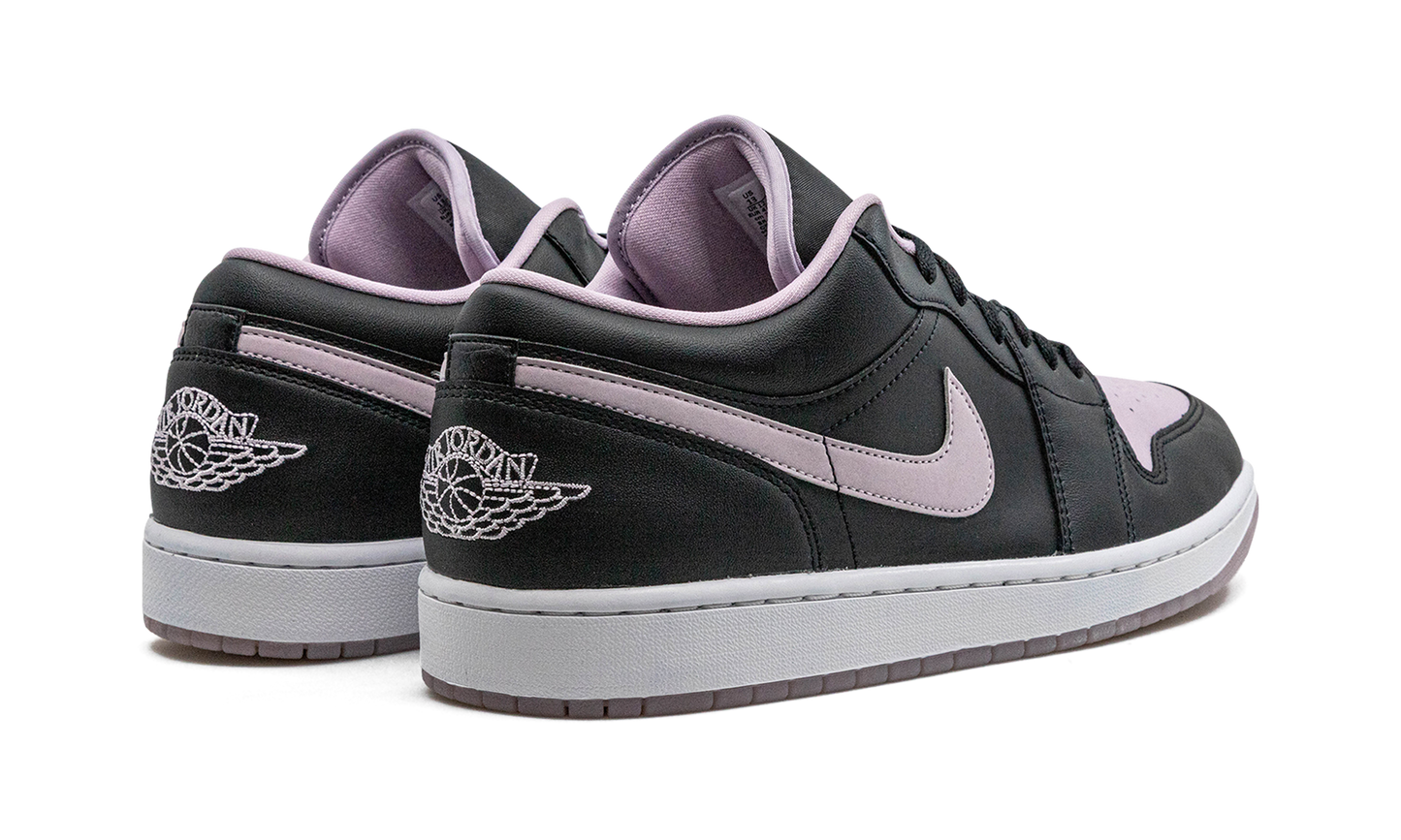 Jordan 1 Low SE Iced Lilac