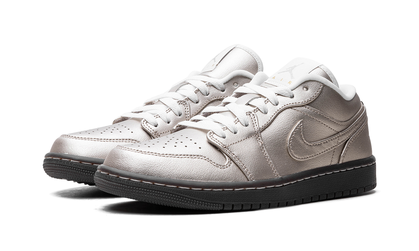 Air Jordan 1 Low SE WMNS Metallic Zinc