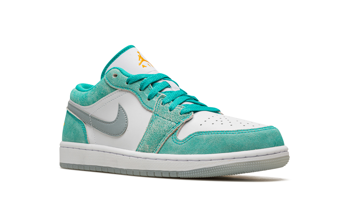 Air Jordan 1 Low SE New Emerald