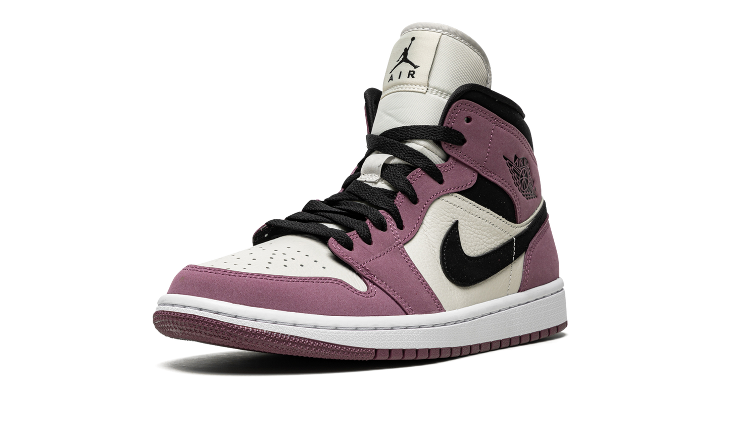 AIR JORDAN 1 MID SE WMNS Berry Pink