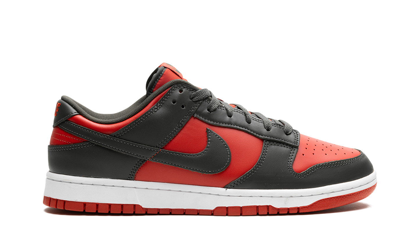 Dunk Low Mystic Red