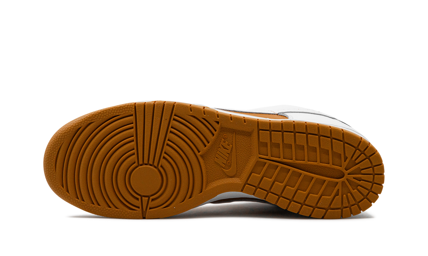 Dunk Low Reverse Curry