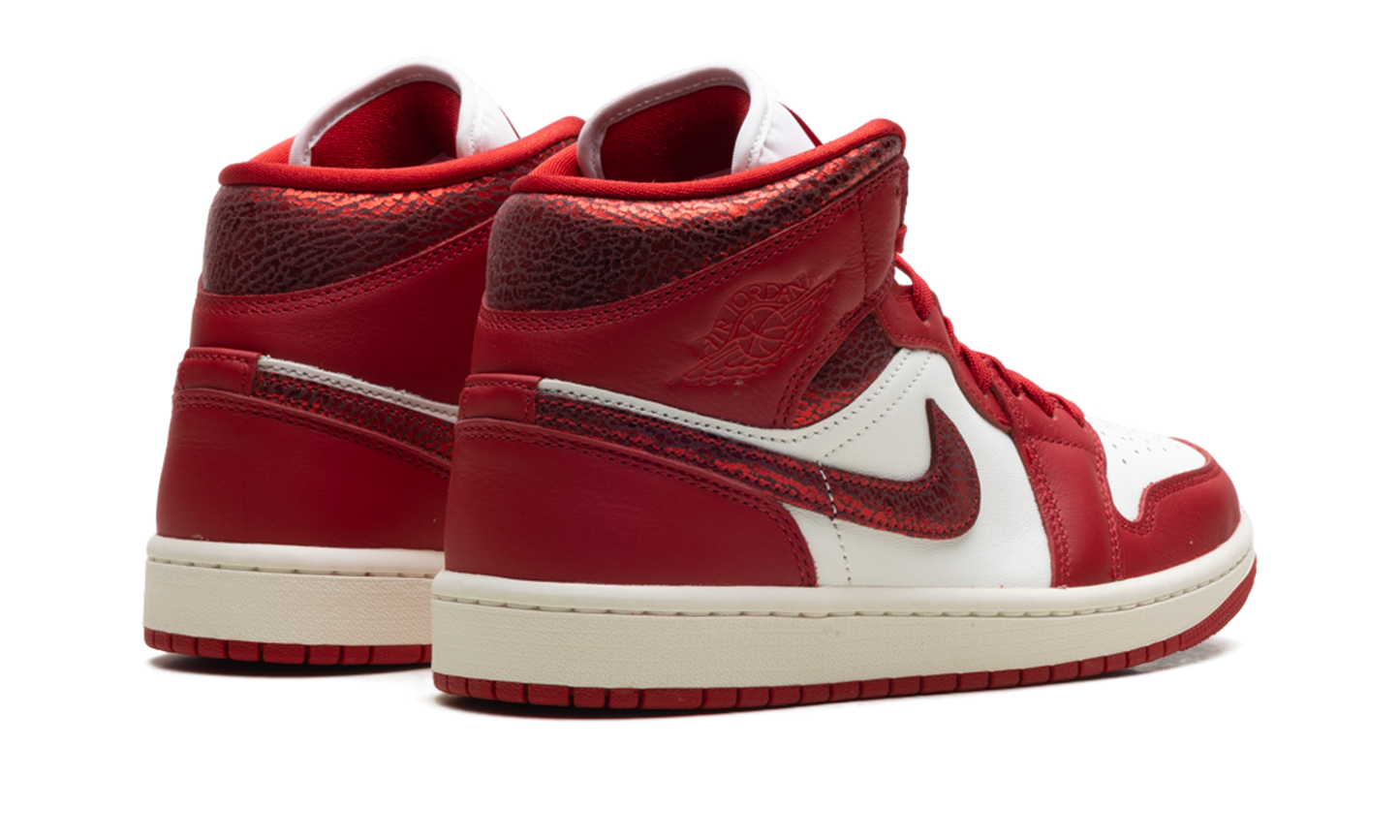 Air Jordan 1 Mid WMNS Red Cracked Leather