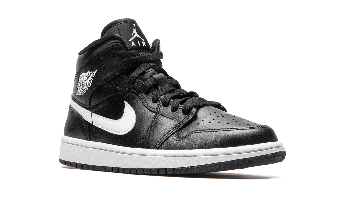 AIR JORDAN 1 MID WMNS Black / White