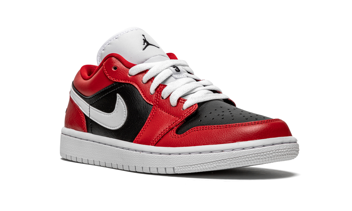 AIR JORDAN 1 LO WMNS Chicago Flip