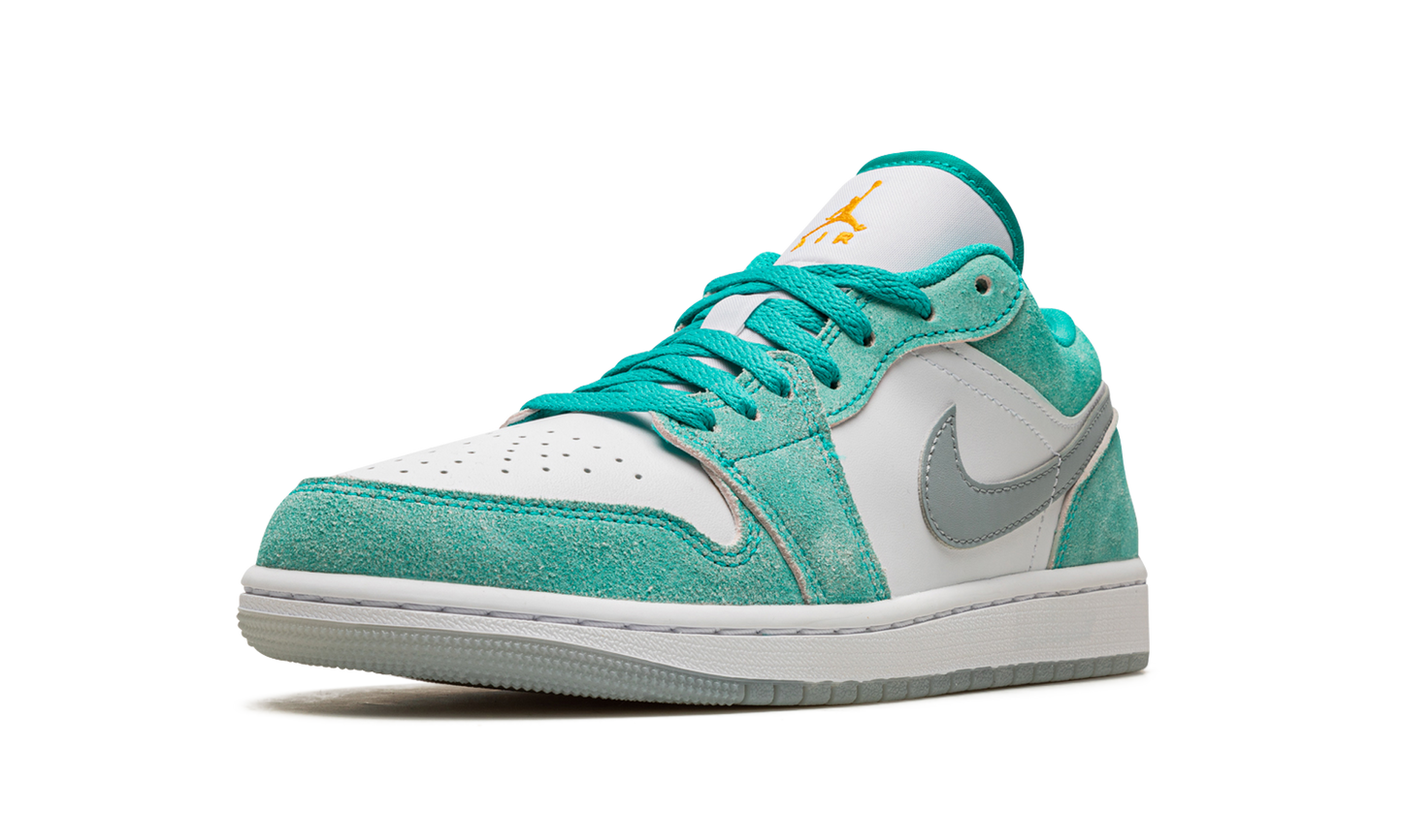 Air Jordan 1 Low SE New Emerald
