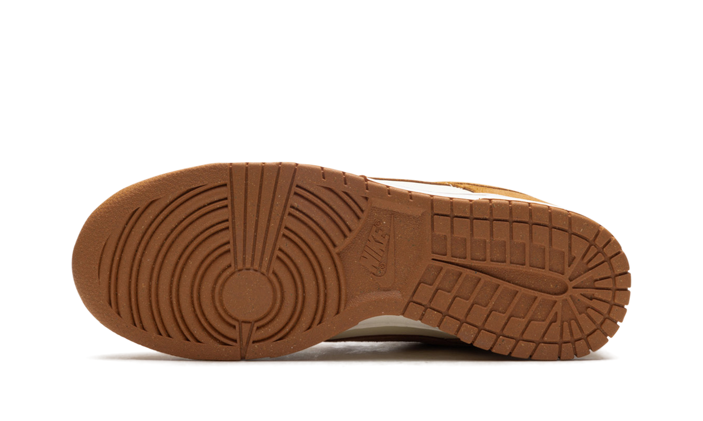 Dunk Low Next Nature WMNS Flax Coconut Milk