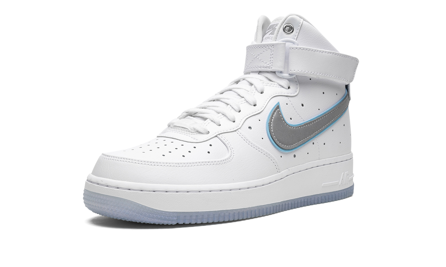 AIR FORCE 1 HIGH MNS WMNS Dare To Fly