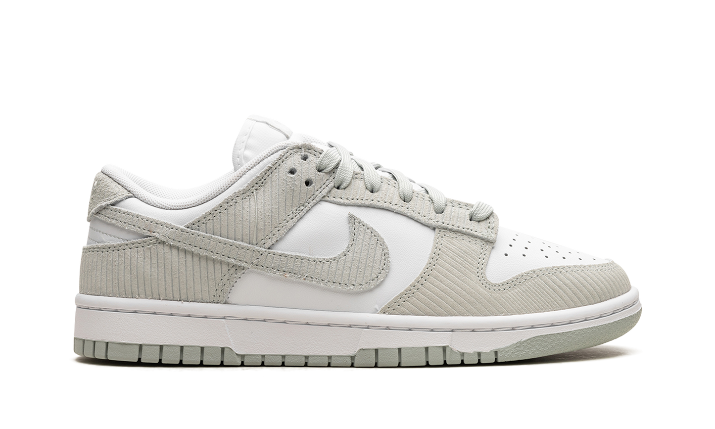 DUNK LOW WMNS Grey Corduroy