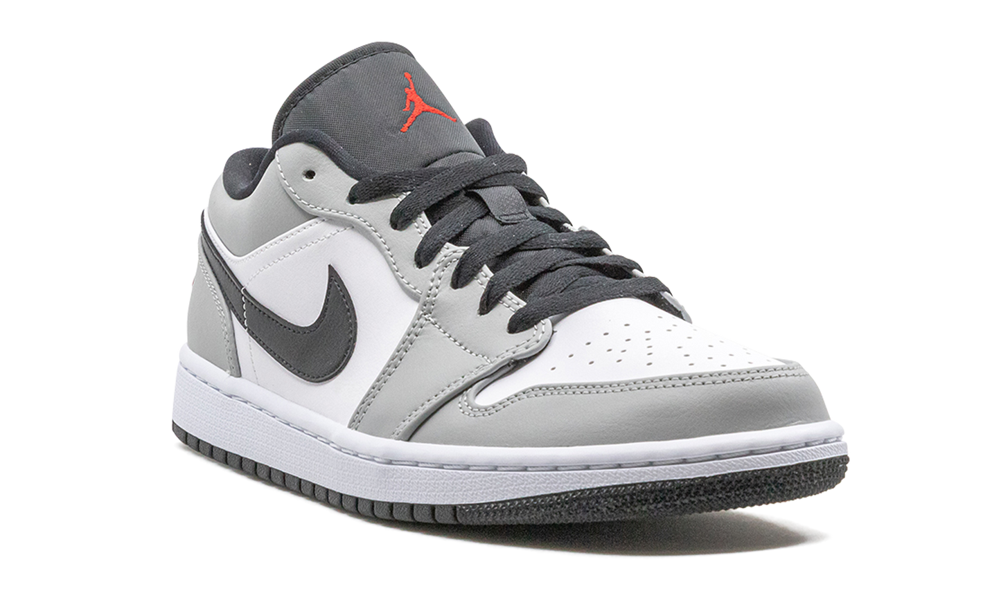 Air Jordan 1 Low Light Smoke Grey