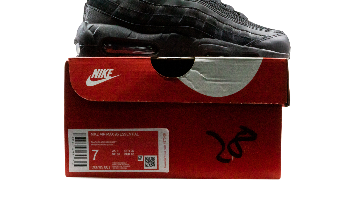 Air Max 95 Essential Triple Black