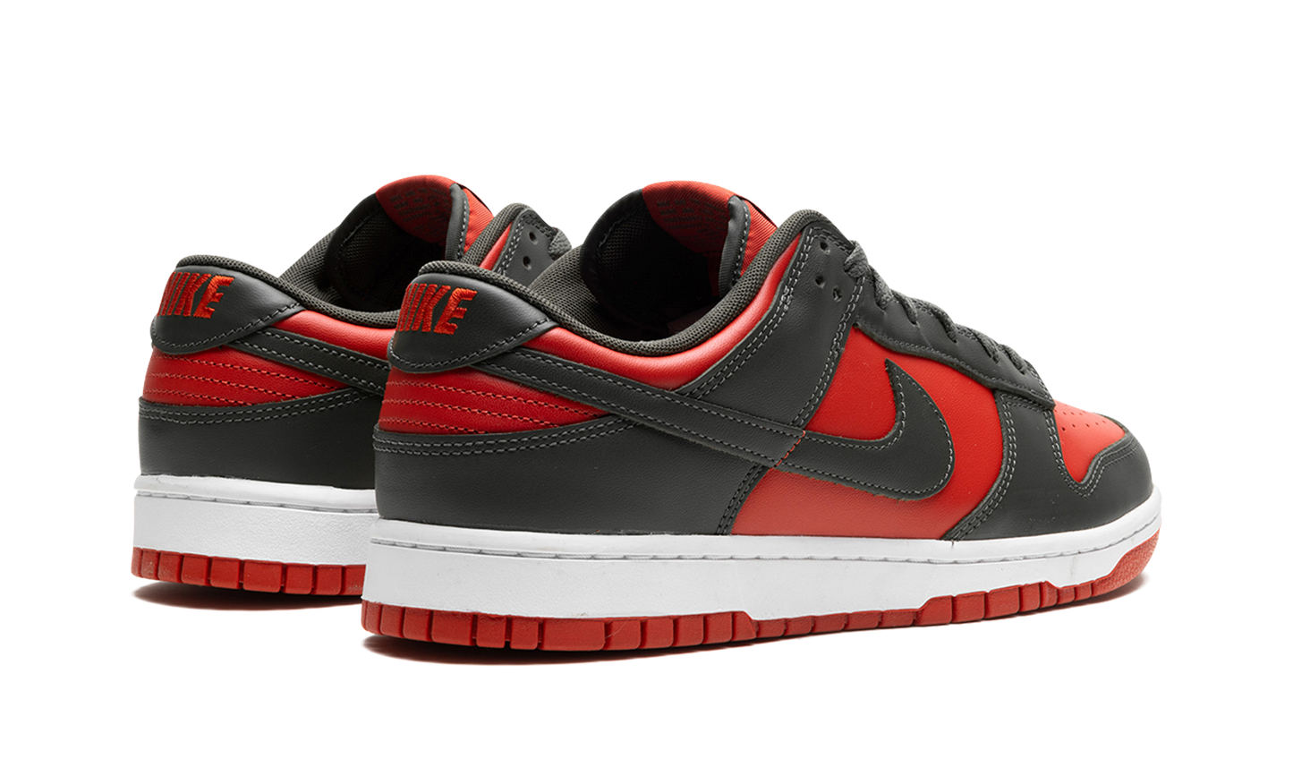 Dunk Low Mystic Red