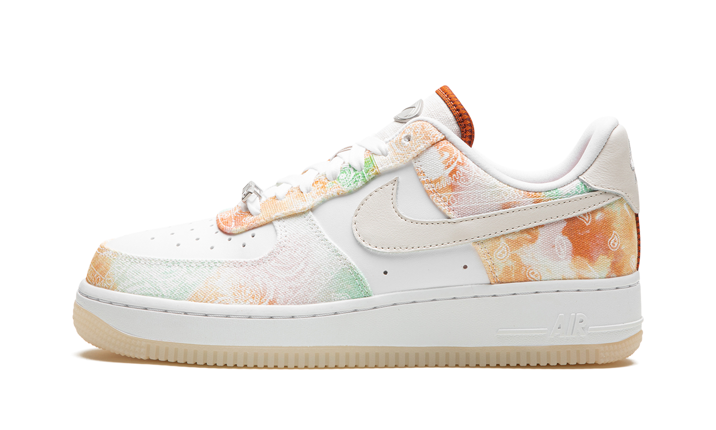 AIR FORCE 1 LO WMNS Pastel Paisley