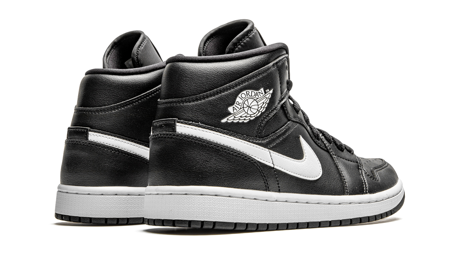 AIR JORDAN 1 MID WMNS Black / White