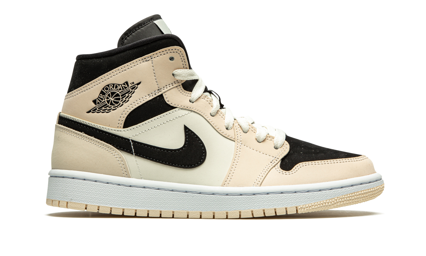 AIR JORDAN 1 MID WMNS Guava Ice