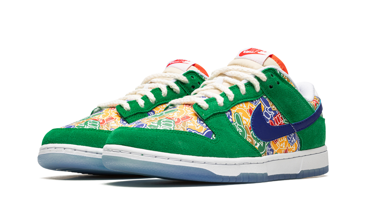 Dunk Low Foam Finger