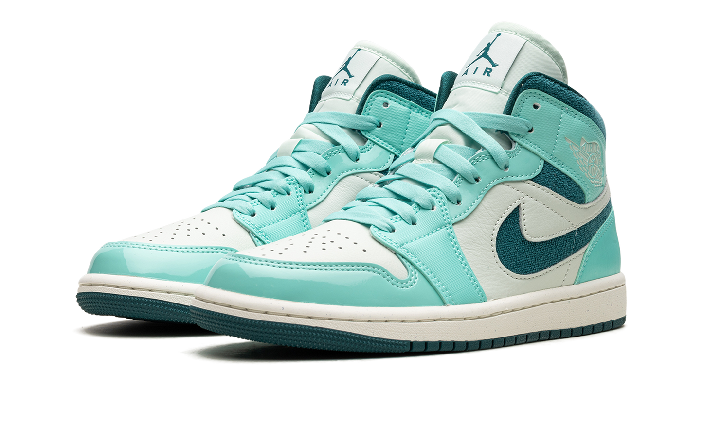 AIR JORDAN 1 MID SE WMNS Bleached Turquoise