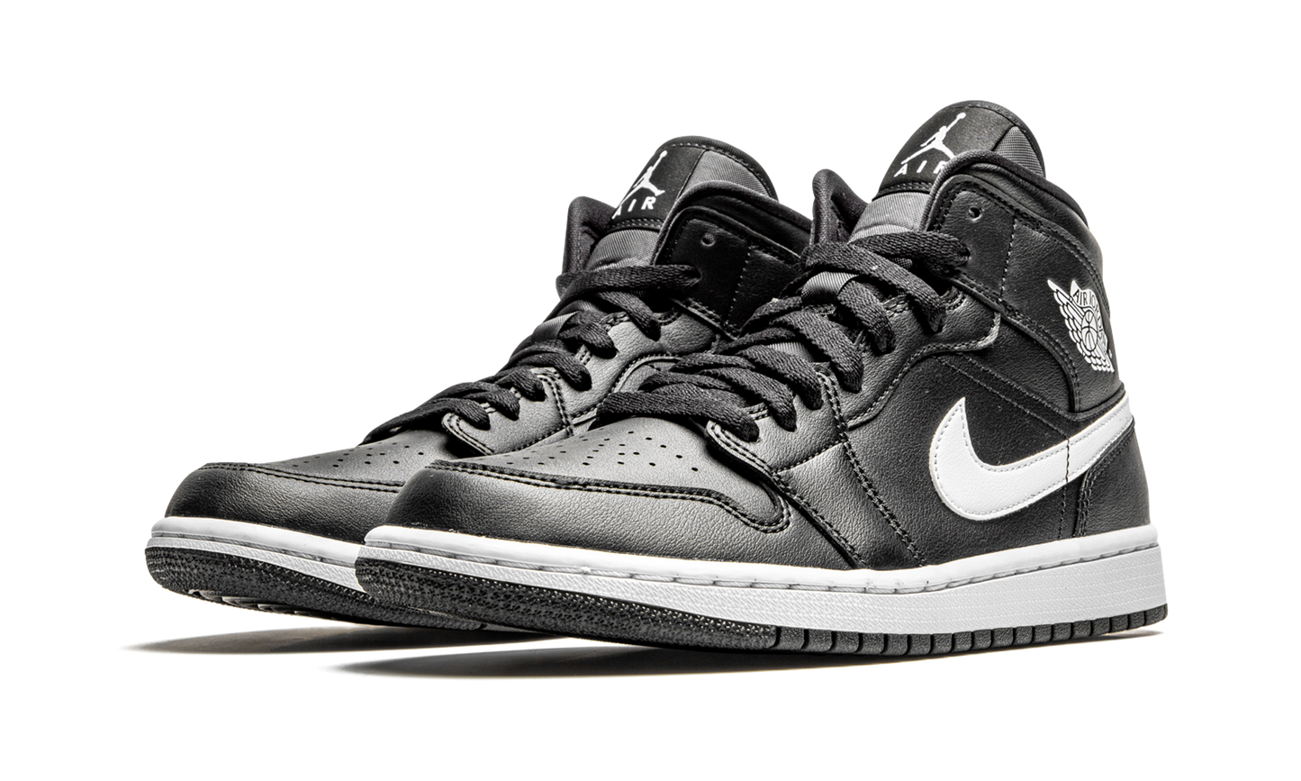 AIR JORDAN 1 MID WMNS Black / White